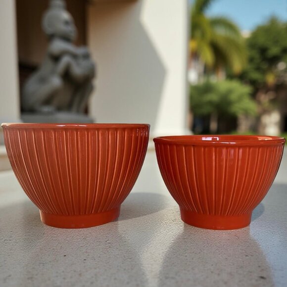 Set of 2 Primagera Salmon Deep Orange Mixing Bowls - Small Ribbing - Picture 2 of 10